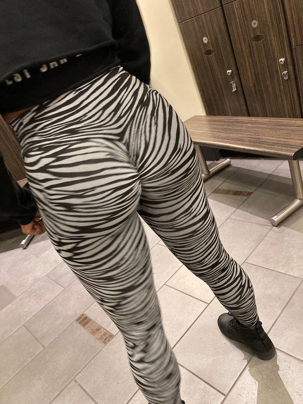 Zebra scrunch bum leggings